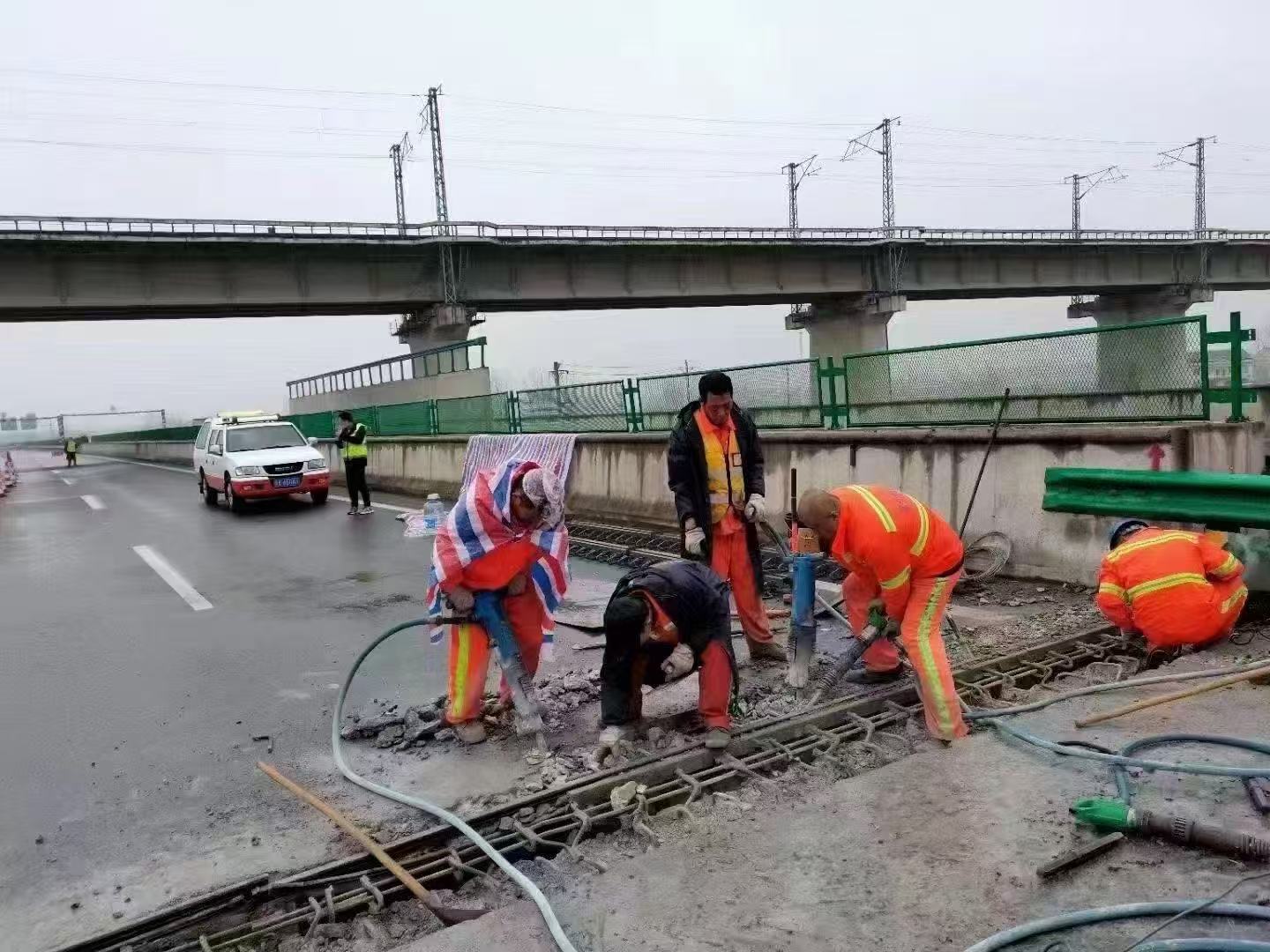广河桥梁伸缩缝抢修料